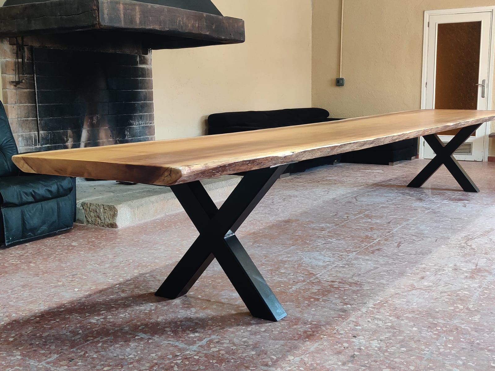 HC Mobiliario de madera y ebanisteria