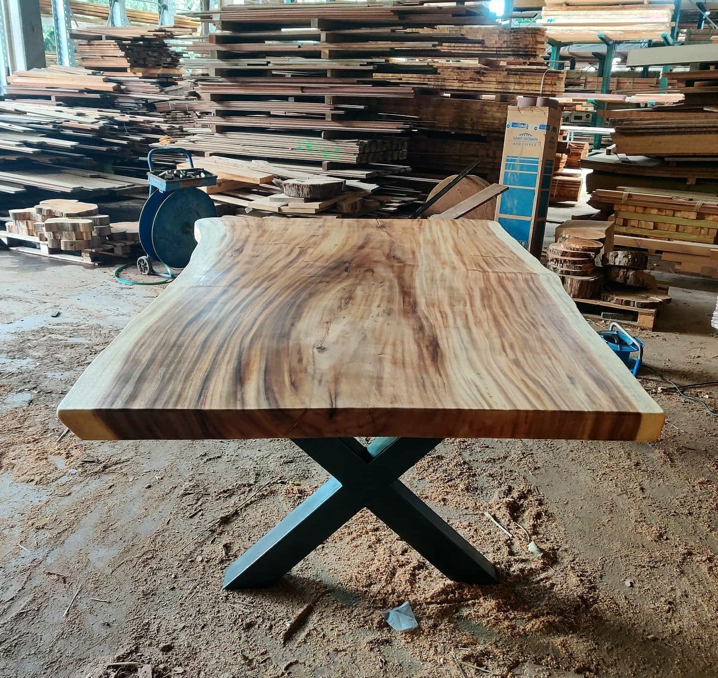 HC Mobiliario de madera y ebanisteria