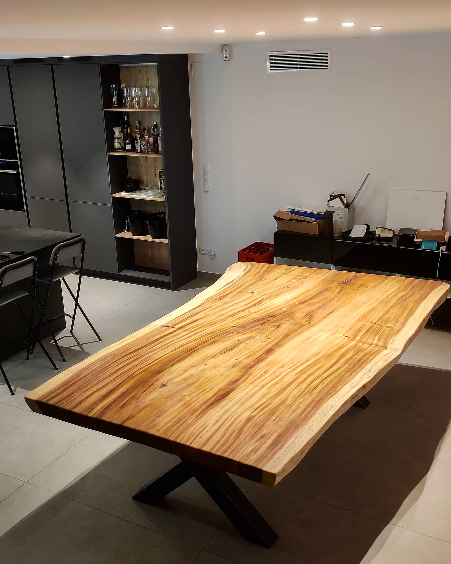 HC Mobiliario de madera y ebanisteria